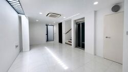 Jalan Haji Alias (D10), Terrace #570672041